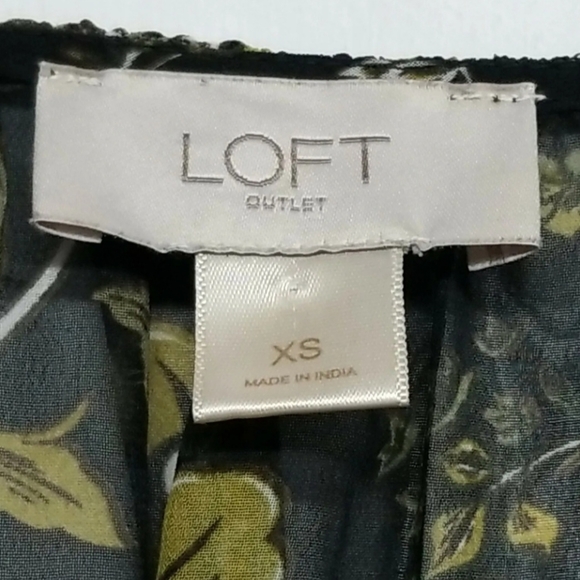 Women's Loft Floral Top Blouse Long Sleeved Size XS - Picture 3 of 13